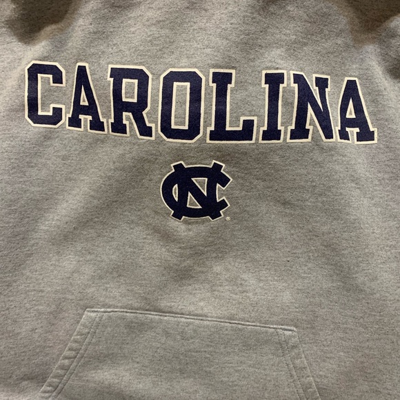 UNC hoodie in excellent shape by Champion - Picture 5 of 5